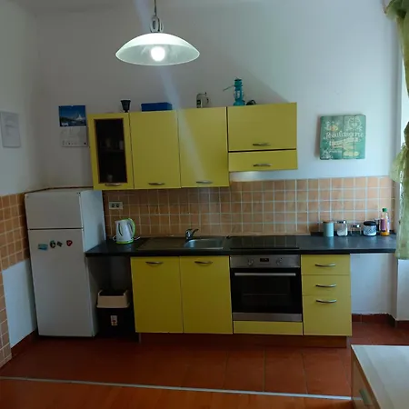 Apartman Doris 2 *
