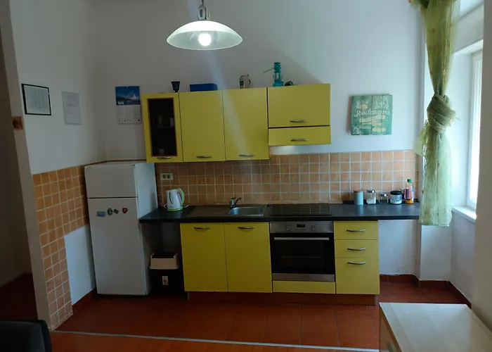 Διαμέρισμα Doris 2 *